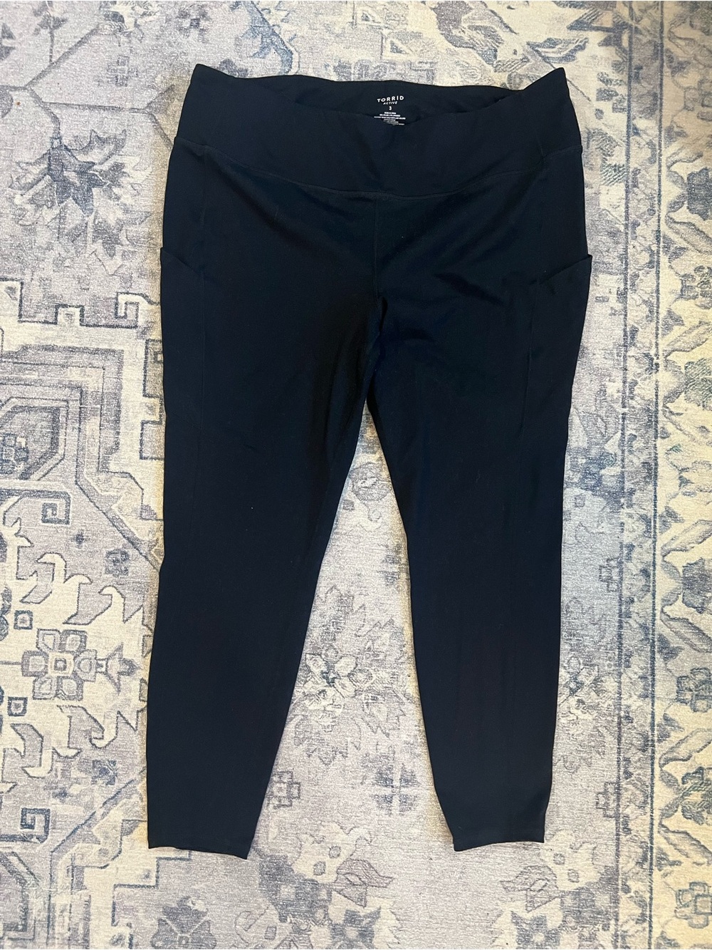 Torrid Active Black Leggings Size 3 High Rise Cropped